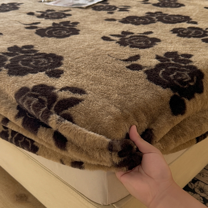 91家纺网 家纺一手货源 找家纺 绒世界 2025秋冬加厚兔绒床笠 兔绒床笠-绽放咖