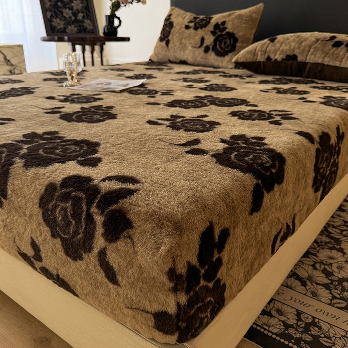 91家纺网 家纺一手货源 找家纺 绒世界 2025秋冬加厚兔绒床笠 兔绒床笠-绽放咖