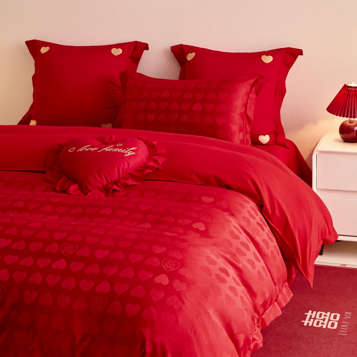 91家纺网 家纺一手货源 找家纺 东方合美（原：皇家传奇） 2025新款婚庆小红书化纤系列二 爱心-喜提花