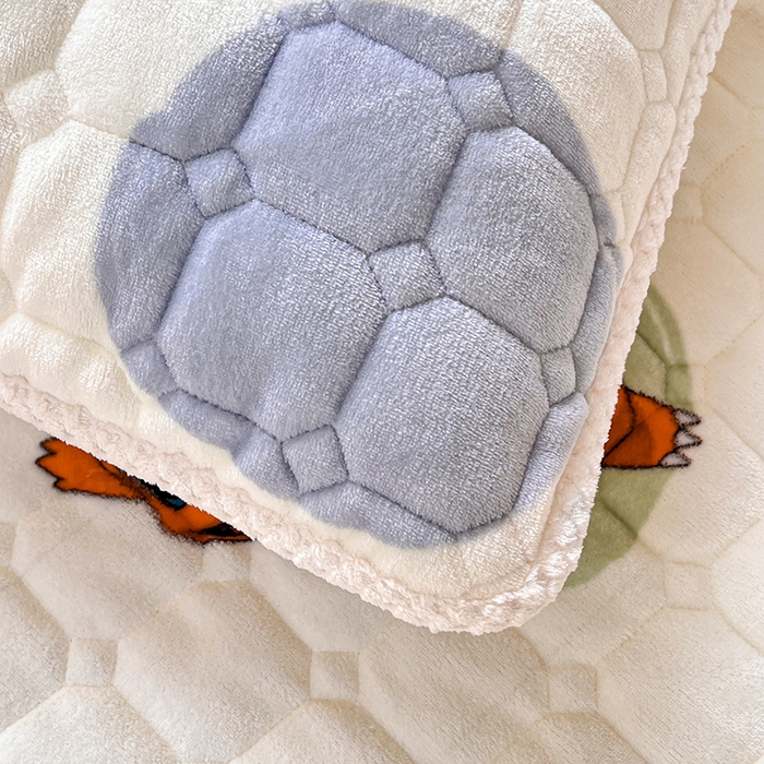 91家纺网 家纺一手货源 找家纺 徕米家居 2025新款牛奶绒加棉床盖品床盖单件单床盖 小火龙