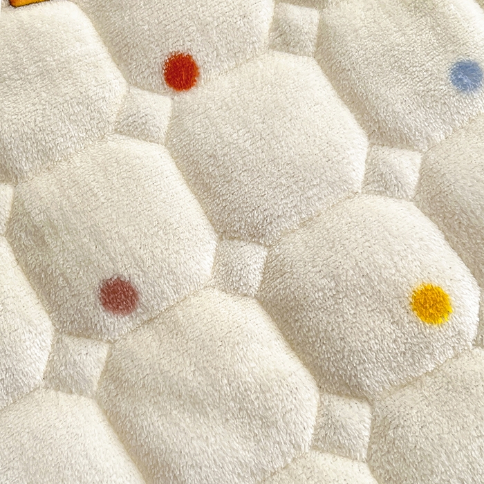 91家纺网 家纺一手货源 找家纺 徕米家居 2025新款牛奶绒加棉床盖品床盖单件单床盖 皮卡丘伙伴