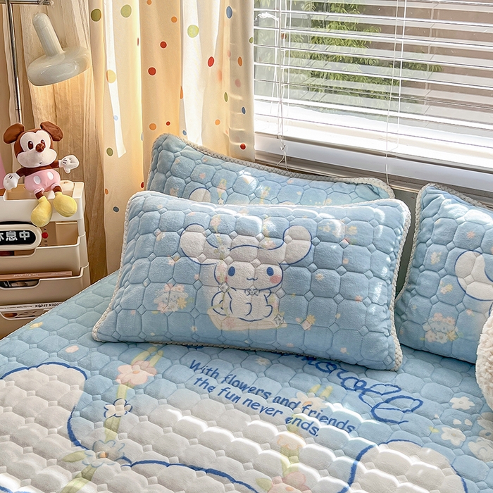 91家纺网 家纺一手货源 找家纺 徕米家居 2025新款牛奶绒加棉床盖品床盖单件单床盖 大版大耳狗