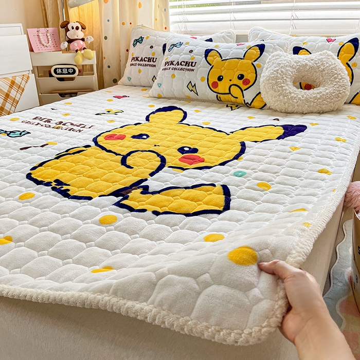 91家纺网 家纺一手货源 找家纺 徕米家居 2025新款牛奶绒加棉床盖品床盖单件单床盖 Q版皮卡丘