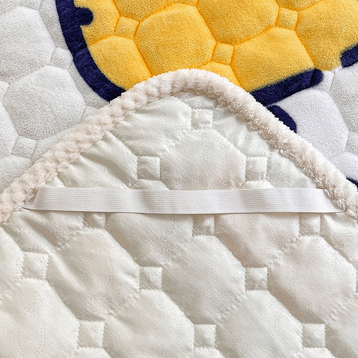 91家纺网 家纺一手货源 找家纺 徕米家居 2025新款牛奶绒加棉床盖品床盖单件单床盖 Q版皮卡丘