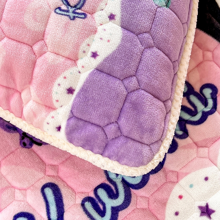 91家纺网 家纺一手货源 找家纺 徕米家居 2025新款牛奶绒加棉床盖品床盖单件单床盖 大版库洛米