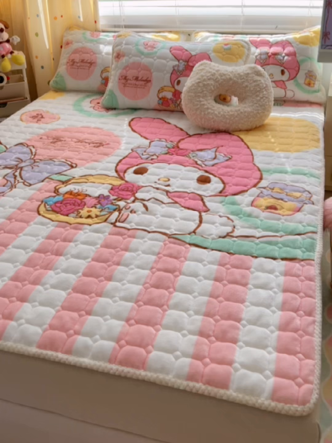 91家纺网 家纺一手货源 找家纺 徕米家居 2025新款牛奶绒加棉床盖品床盖单件单床盖 大版美乐蒂