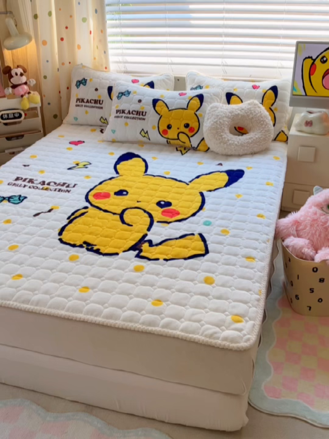 91家纺网 家纺一手货源 找家纺 徕米家居 2025新款牛奶绒加棉床盖品床盖单件单床盖 Q版皮卡丘