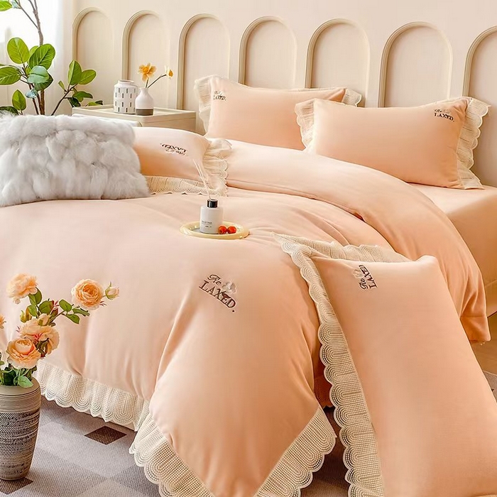 91家纺网 家纺一手货源 找家纺 （总）2025新款公主风雷斯花边刺绣牛奶绒四件套