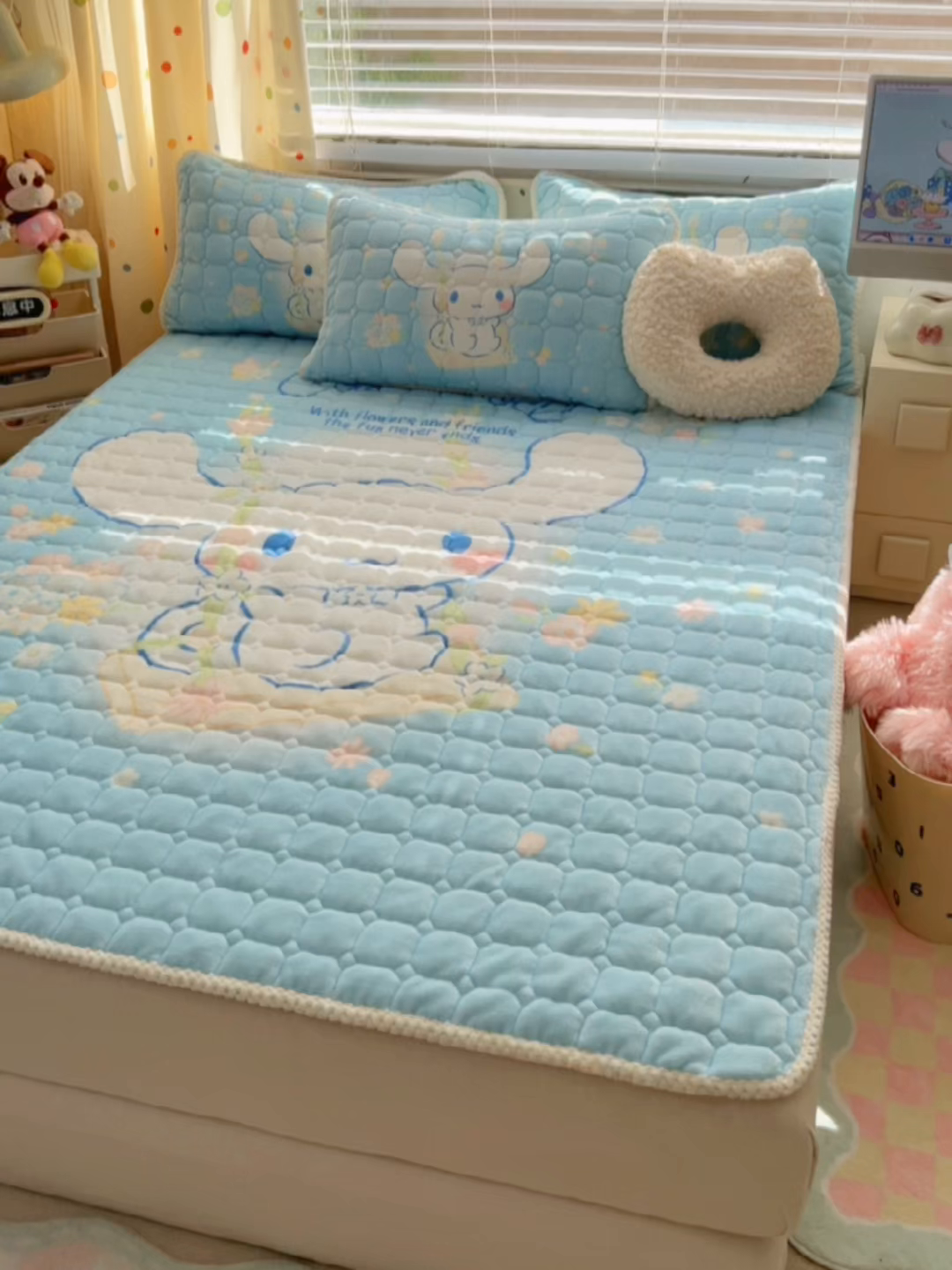 91家纺网 家纺一手货源 找家纺 徕米家居 2025新款牛奶绒加棉床盖品床盖单件单床盖 大版大耳狗