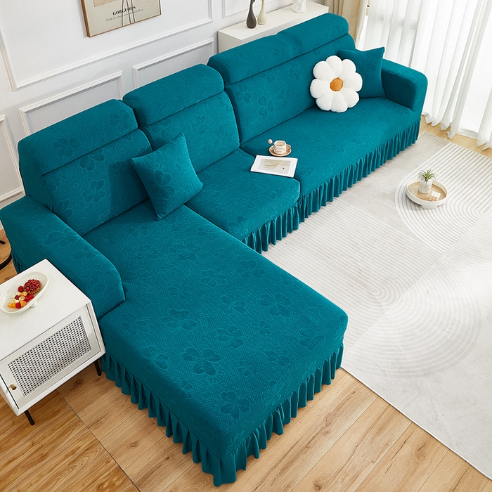 91家纺网 家纺一手货源 找家纺 千彤沙发垫  2025新款防滑防尘优雅百褶裙边全包款沙发笠沙发套罩--三叶草系列 孔雀蓝