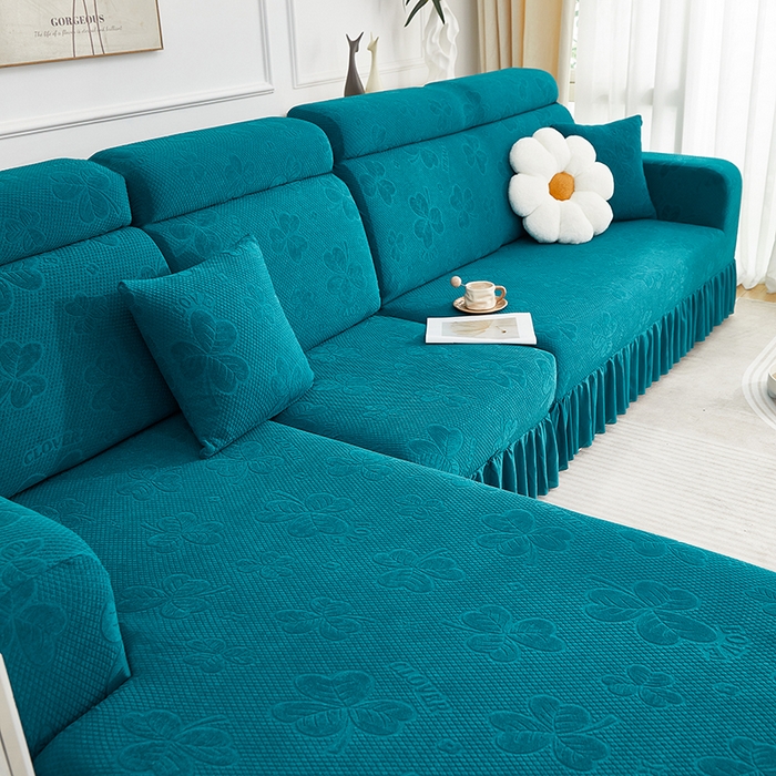 91家纺网 家纺一手货源 找家纺 千彤沙发垫  2025新款防滑防尘优雅百褶裙边全包款沙发笠沙发套罩--三叶草系列 孔雀蓝