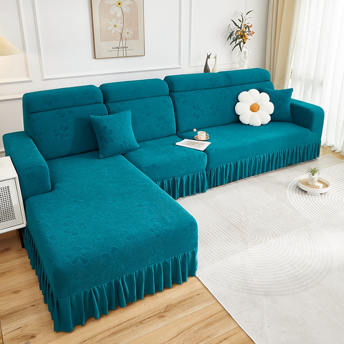 91家纺网 家纺一手货源 找家纺 千彤沙发垫  2025新款防滑防尘优雅百褶裙边全包款沙发笠沙发套罩--三叶草系列 孔雀蓝