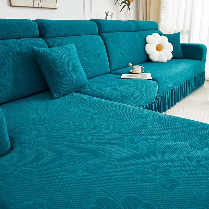 91家纺网 家纺一手货源 找家纺 千彤沙发垫  2025新款防滑防尘优雅百褶裙边全包款沙发笠沙发套罩--三叶草系列 孔雀蓝