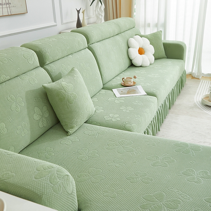 91家纺网 家纺一手货源 找家纺 千彤沙发垫  2025新款防滑防尘优雅百褶裙边全包款沙发笠沙发套罩--三叶草系列 浅绿