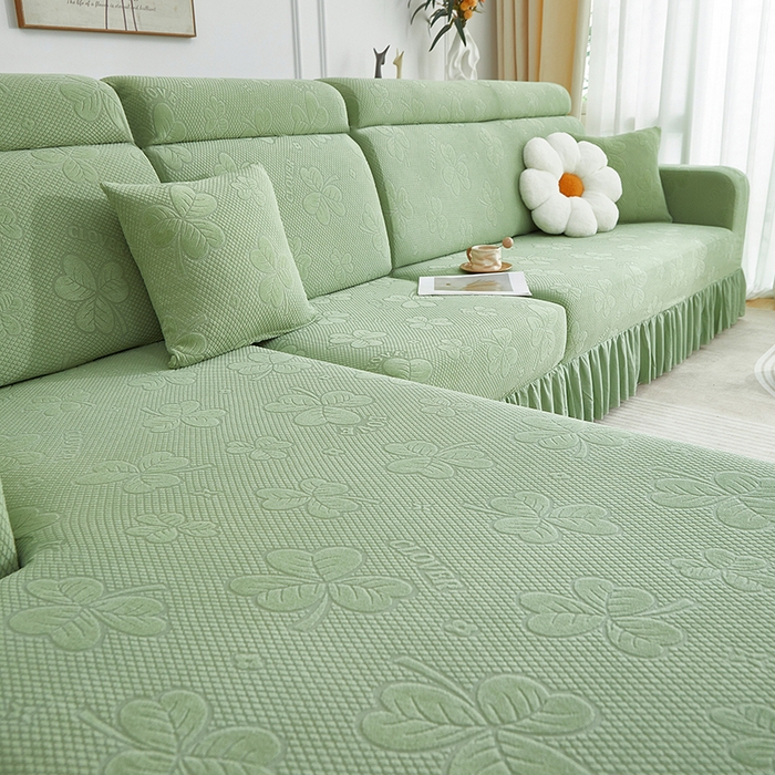 91家纺网 家纺一手货源 找家纺 千彤沙发垫  2025新款防滑防尘优雅百褶裙边全包款沙发笠沙发套罩--三叶草系列 浅绿