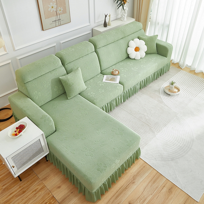 91家纺网 家纺一手货源 找家纺 千彤沙发垫  2025新款防滑防尘优雅百褶裙边全包款沙发笠沙发套罩--三叶草系列 浅绿