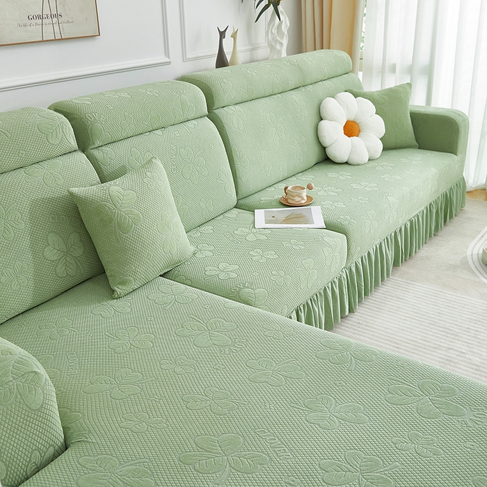 91家纺网 家纺一手货源 找家纺 千彤沙发垫  2025新款防滑防尘优雅百褶裙边全包款沙发笠沙发套罩--三叶草系列 浅绿