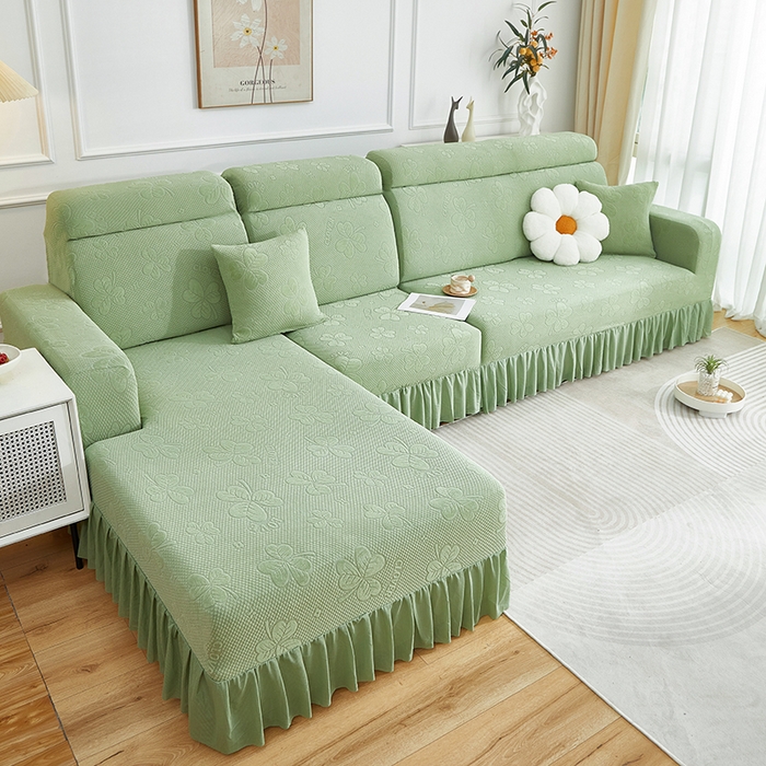 91家纺网 家纺一手货源 找家纺 千彤沙发垫  2025新款防滑防尘优雅百褶裙边全包款沙发笠沙发套罩--三叶草系列 浅绿