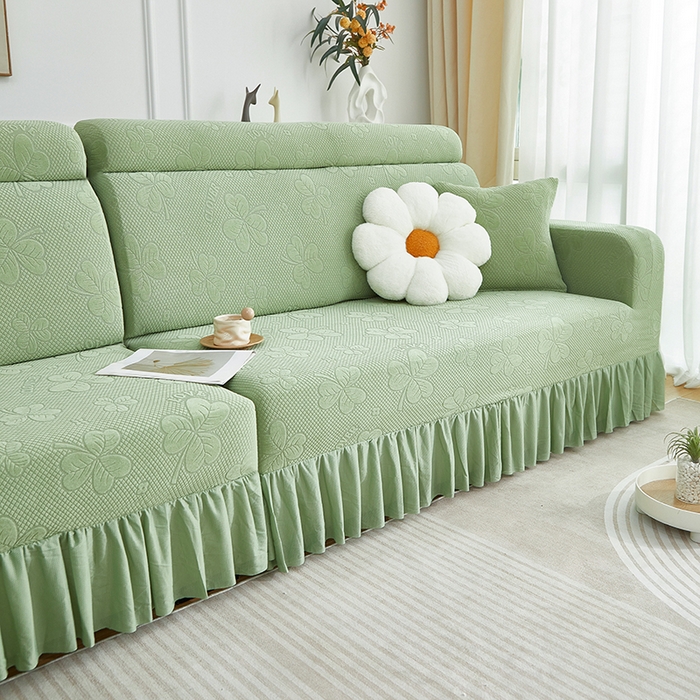 91家纺网 家纺一手货源 找家纺 千彤沙发垫  2025新款防滑防尘优雅百褶裙边全包款沙发笠沙发套罩--三叶草系列 浅绿