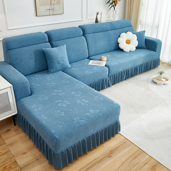 91家纺网 家纺一手货源 找家纺 千彤沙发垫  2025新款防滑防尘优雅百褶裙边全包款沙发笠沙发套罩--三叶草系列 水蓝