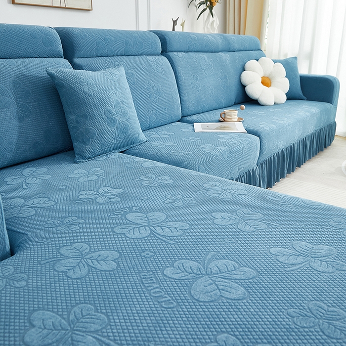 91家纺网 家纺一手货源 找家纺 千彤沙发垫  2025新款防滑防尘优雅百褶裙边全包款沙发笠沙发套罩--三叶草系列 水蓝