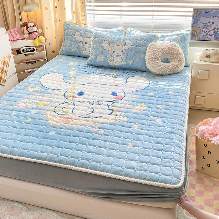 91家纺网 家纺一手货源 找家纺 徕米家居 2025新款牛奶绒加棉床笠单品床笠单件单床笠 大版大耳狗