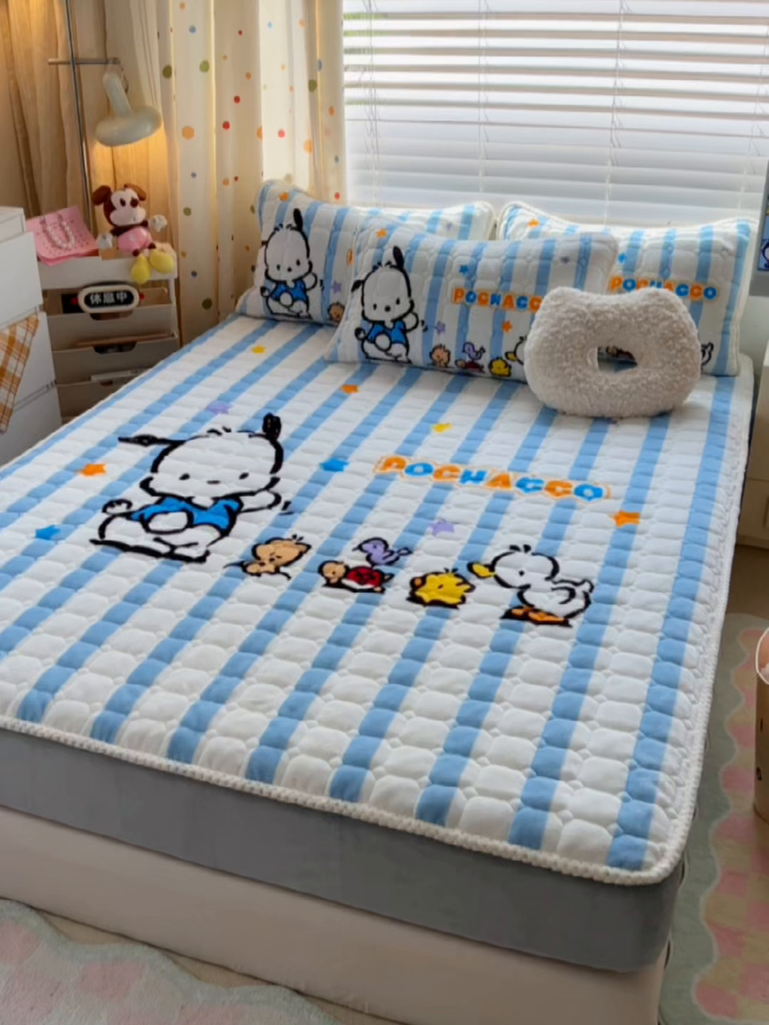 91家纺网 家纺一手货源 找家纺 徕米家居 2025新款牛奶绒加棉床笠单品床笠单件单床笠 欢乐帕恰狗