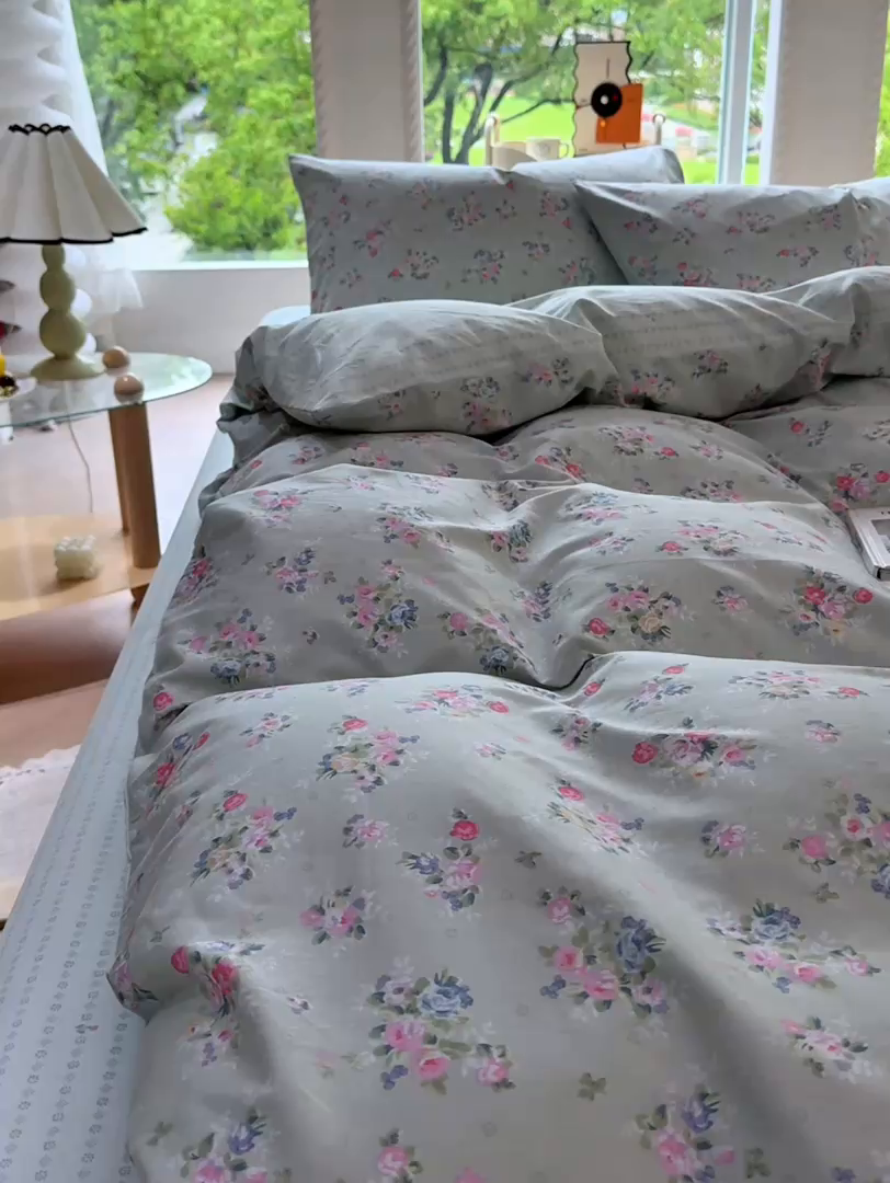 91家纺网 家纺一手货源 找家纺 缦纱 2025新款全棉纯棉小清新喷气13372印花40支纯棉四件套 梨花似锦