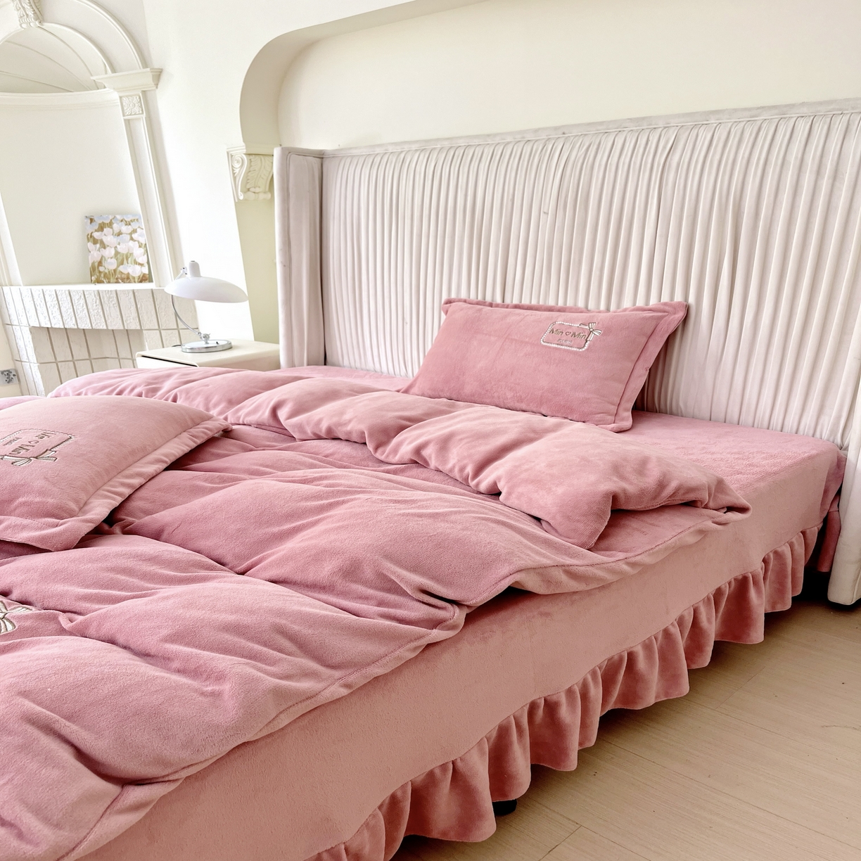 91家纺网 家纺一手货源 找家纺 （总）恋尚羽家纺  2025新款牛奶绒绣花四件套