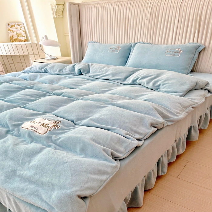 91家纺网 家纺一手货源 找家纺 （总）恋尚羽家纺  2025新款牛奶绒绣花四件套