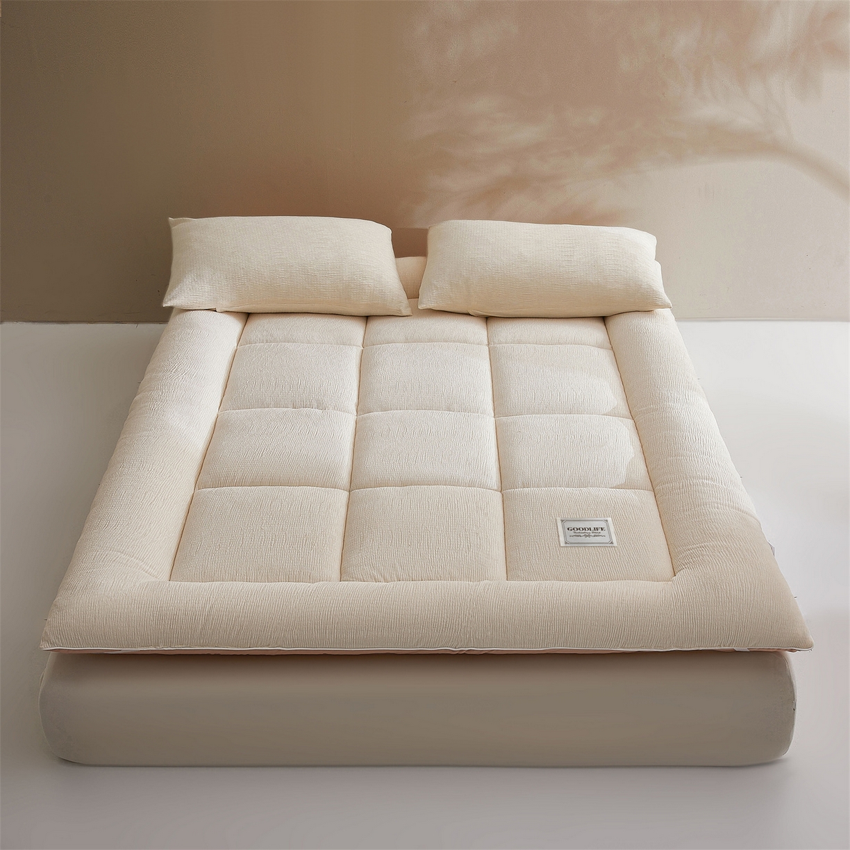 91家纺网 家纺一手货源 找家纺 （总）雯豆家纺 2025新款皱皱绒加厚款床垫床护垫保暖床褥子