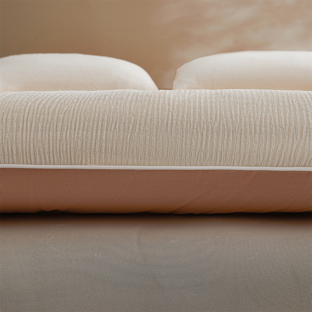 91家纺网 家纺一手货源 找家纺 （总）雯豆家纺 2025新款皱皱绒加厚款床垫床护垫保暖床褥子