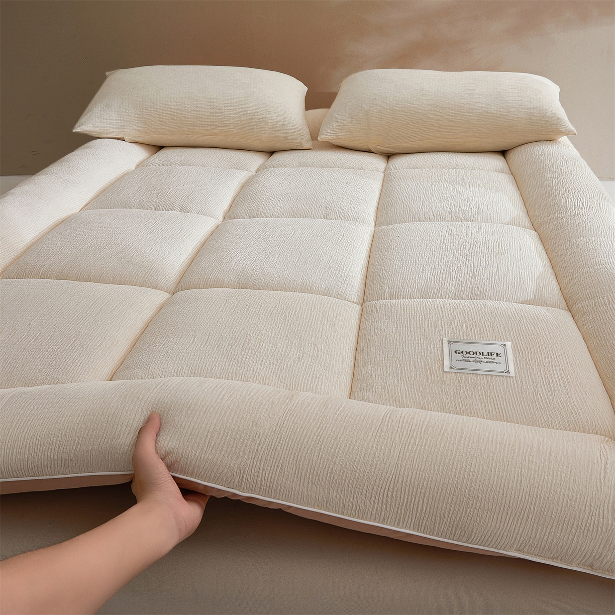 91家纺网 家纺一手货源 找家纺 （总）雯豆家纺 2025新款皱皱绒加厚款床垫床护垫保暖床褥子