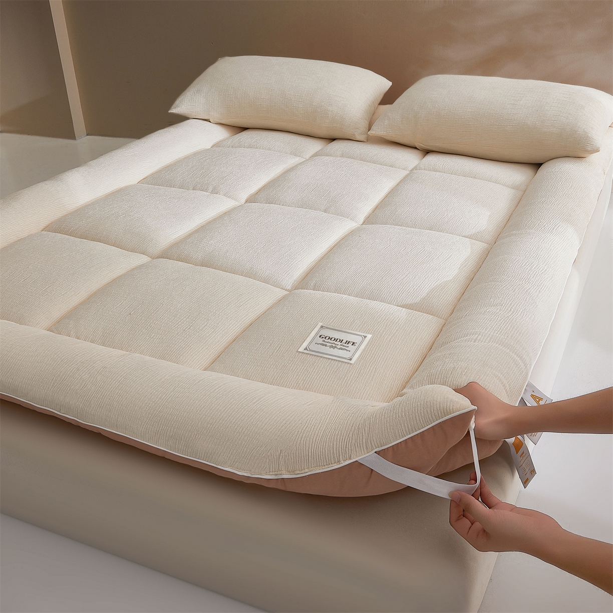 91家纺网 家纺一手货源 找家纺 （总）雯豆家纺 2025新款皱皱绒加厚款床垫床护垫保暖床褥子