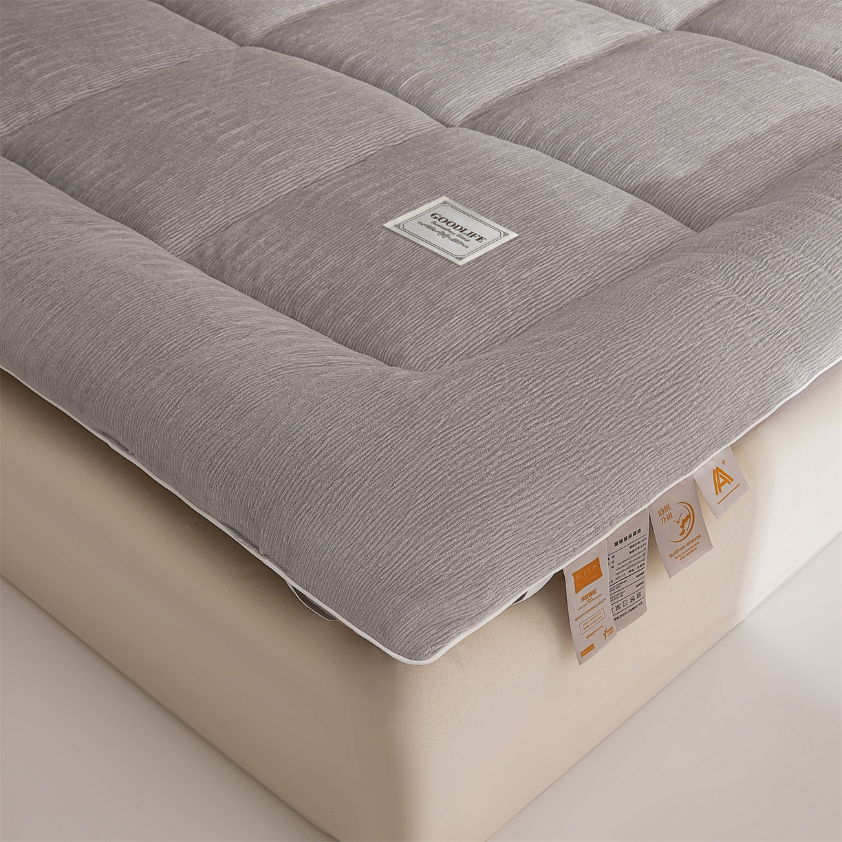 91家纺网 家纺一手货源 找家纺 雯豆家纺 2025新款皱皱绒加厚款床垫床护垫保暖床褥子 皱皱绒床褥-高级灰