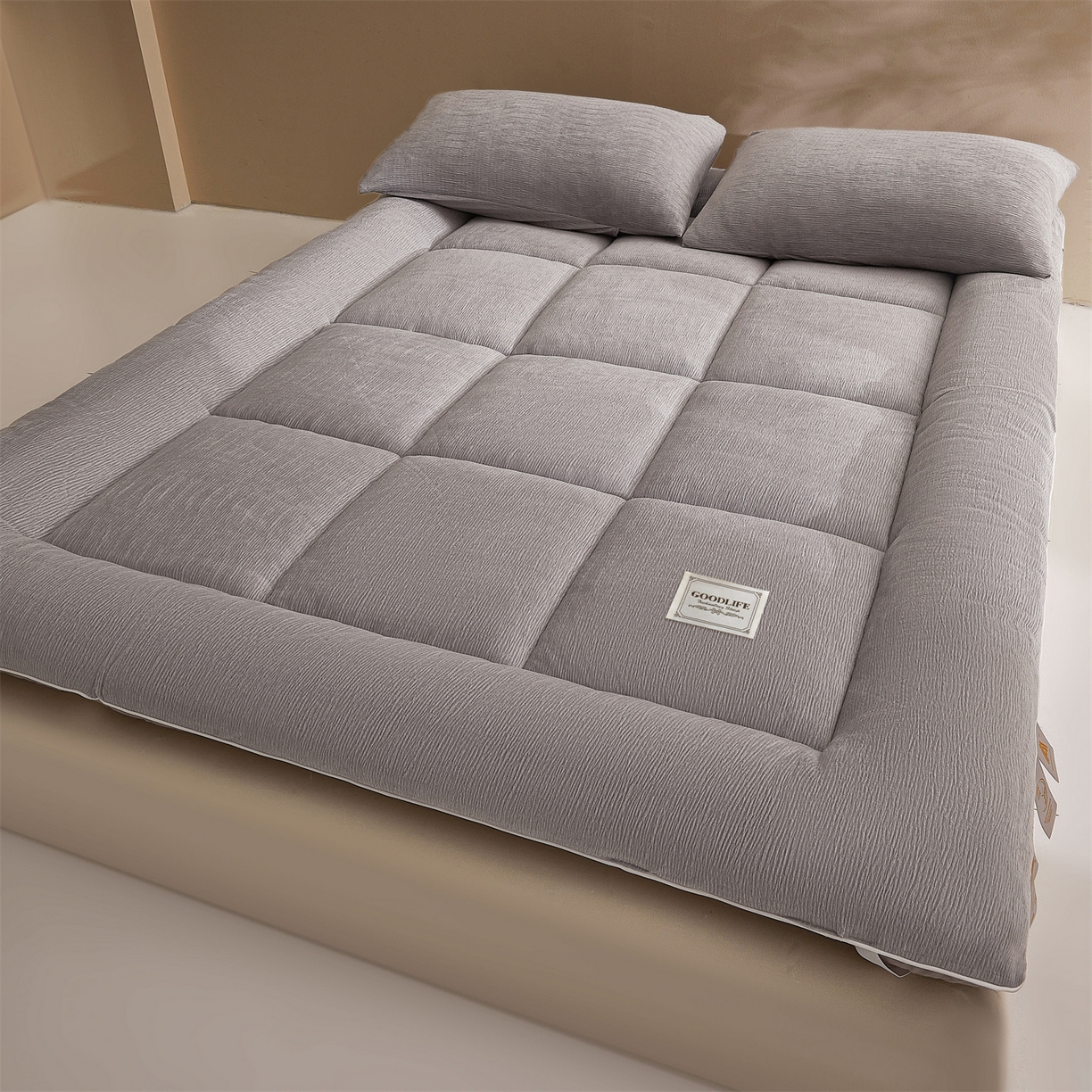 91家纺网 家纺一手货源 找家纺 雯豆家纺 2025新款皱皱绒加厚款床垫床护垫保暖床褥子 皱皱绒床褥-高级灰