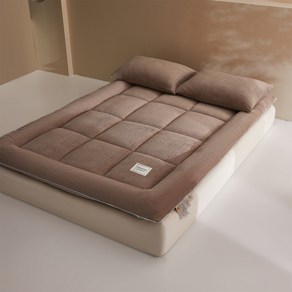 91家纺网 家纺一手货源 找家纺 雯豆家纺 2025新款皱皱绒加厚款床垫床护垫保暖床褥子 皱皱绒床褥-摩卡棕