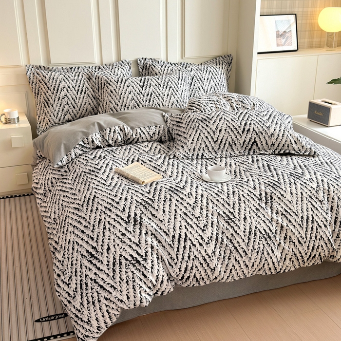 91家纺网 家纺一手货源 找家纺 典曼家纺 2025新款原棉加厚磨毛印花四件套 麦语-灰