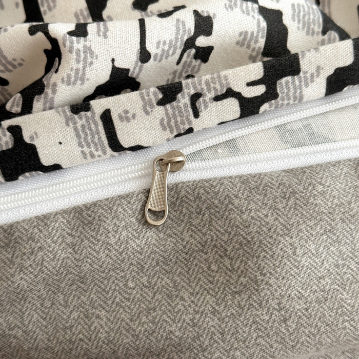 91家纺网 家纺一手货源 找家纺 典曼家纺 2025新款原棉加厚磨毛印花四件套 麦语-灰