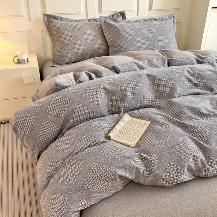 91家纺网 家纺一手货源 找家纺 典曼家纺 2025新款原棉加厚磨毛印花四件套 轻奢生活