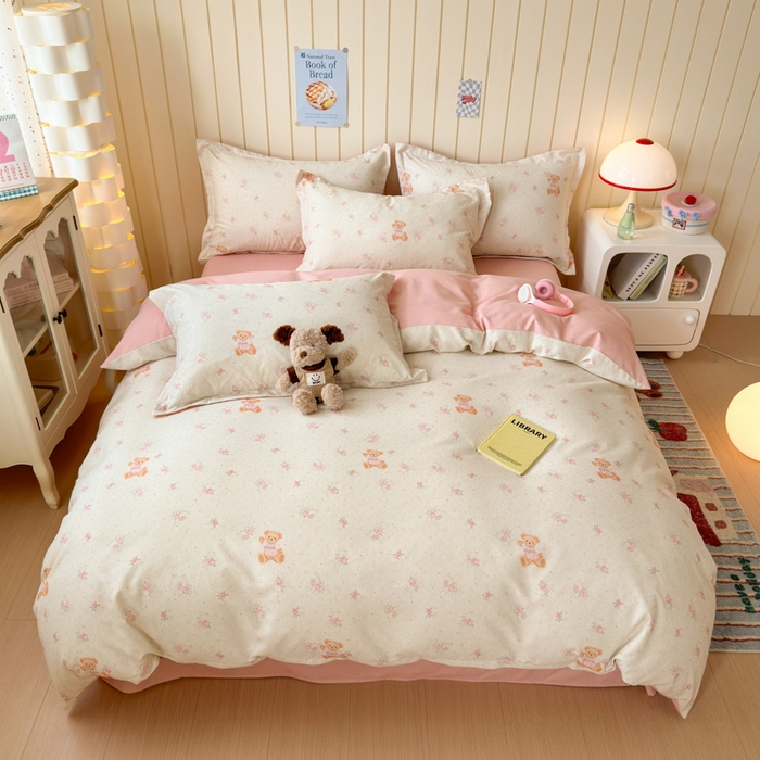 91家纺网 家纺一手货源 找家纺 典曼家纺 2025新款原棉加厚磨毛印花四件套 甜心小熊