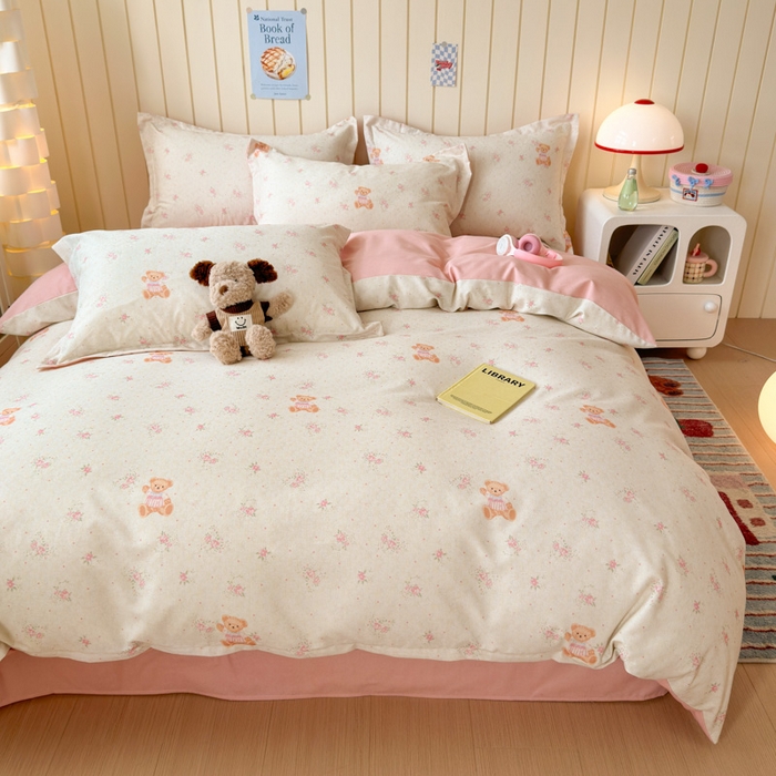 91家纺网 家纺一手货源 找家纺 典曼家纺 2025新款原棉加厚磨毛印花四件套 甜心小熊