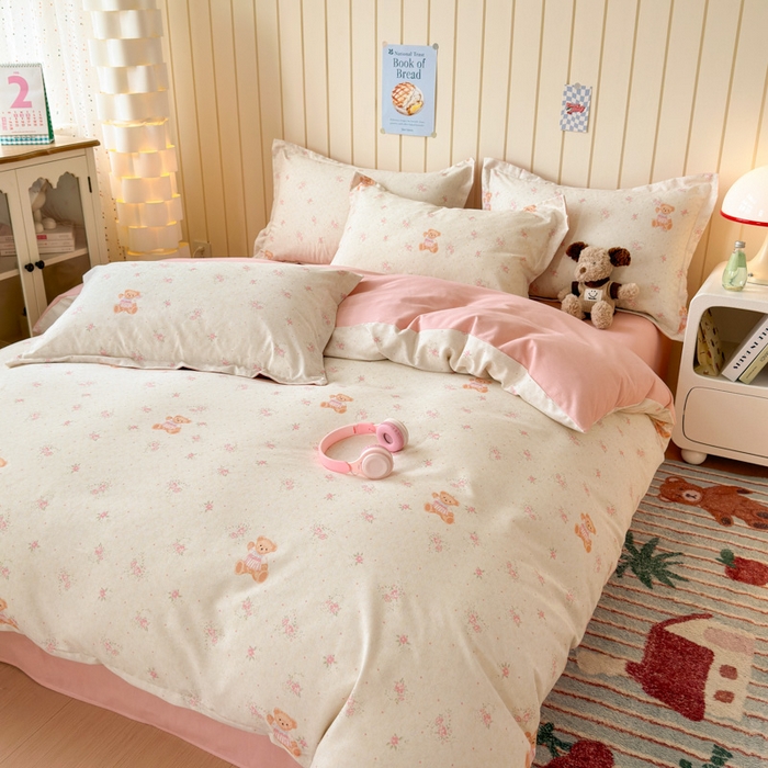 91家纺网 家纺一手货源 找家纺 典曼家纺 2025新款原棉加厚磨毛印花四件套 甜心小熊