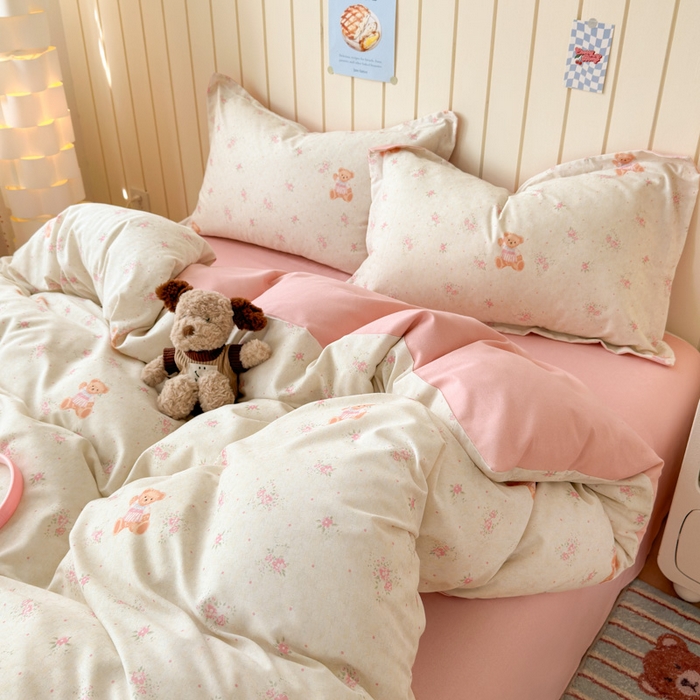 91家纺网 家纺一手货源 找家纺 典曼家纺 2025新款原棉加厚磨毛印花四件套 甜心小熊