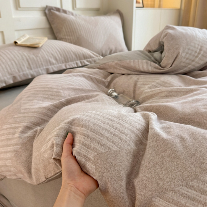 91家纺网 家纺一手货源 找家纺 典曼家纺 2025新款原棉加厚磨毛印花四件套 威斯丁