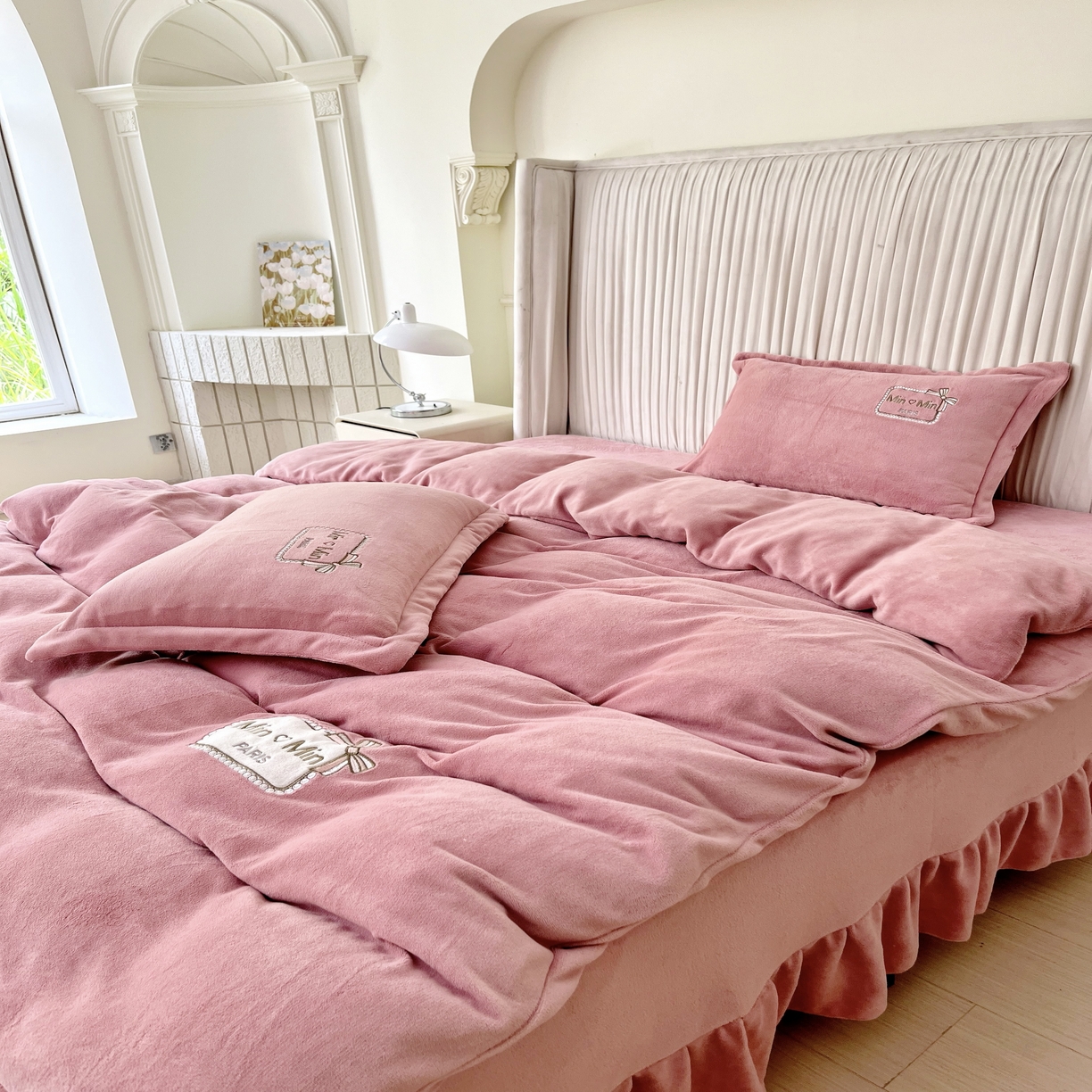 91家纺网 家纺一手货源 找家纺 （总）恋尚羽家纺  2025新款牛奶绒绣花四件套