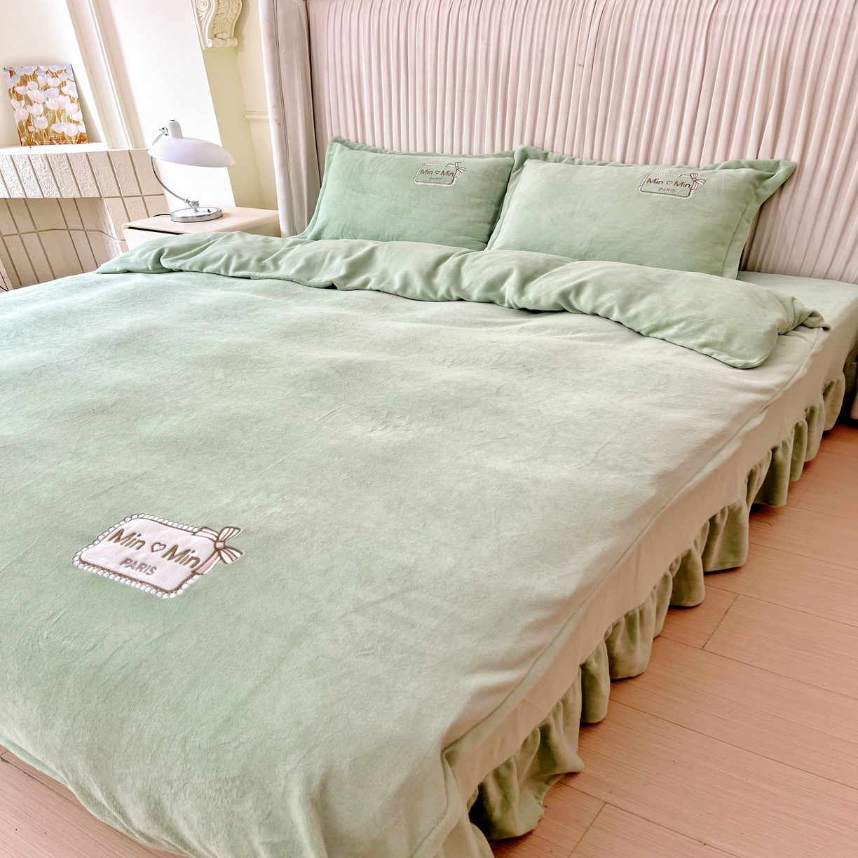 91家纺网 家纺一手货源 找家纺 恋尚羽家纺  2025新款牛奶绒绣花四件套 绿色