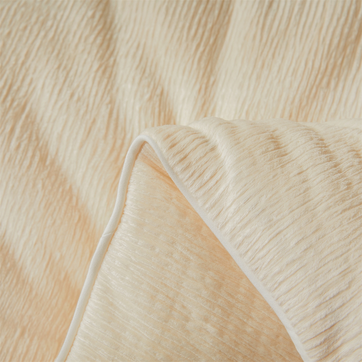 91家纺网 家纺一手货源 找家纺 （总）雯豆家纺 2025秋冬新款加厚皱皱绒被子冬被高档被芯双人单人被子