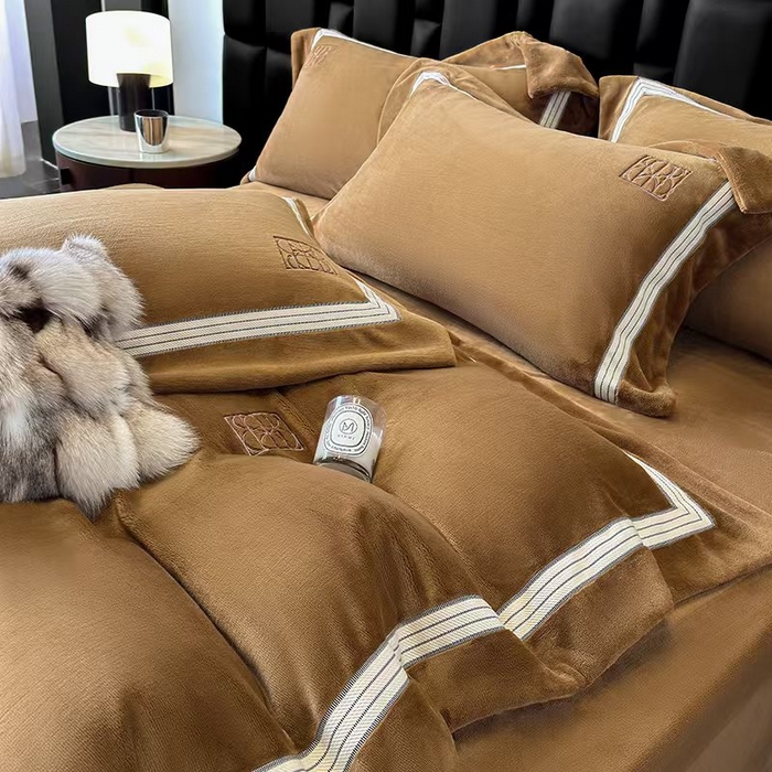 91家纺网 家纺一手货源 找家纺 （总）席之家 席之家 2025新款280克全消光刺绣牛奶绒四件套