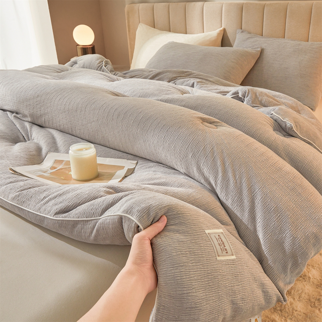 91家纺网 家纺一手货源 找家纺 雯豆家纺 2025秋冬新款加厚皱皱绒被子冬被高档被芯双人单人被子 皱皱绒冬被-高级灰